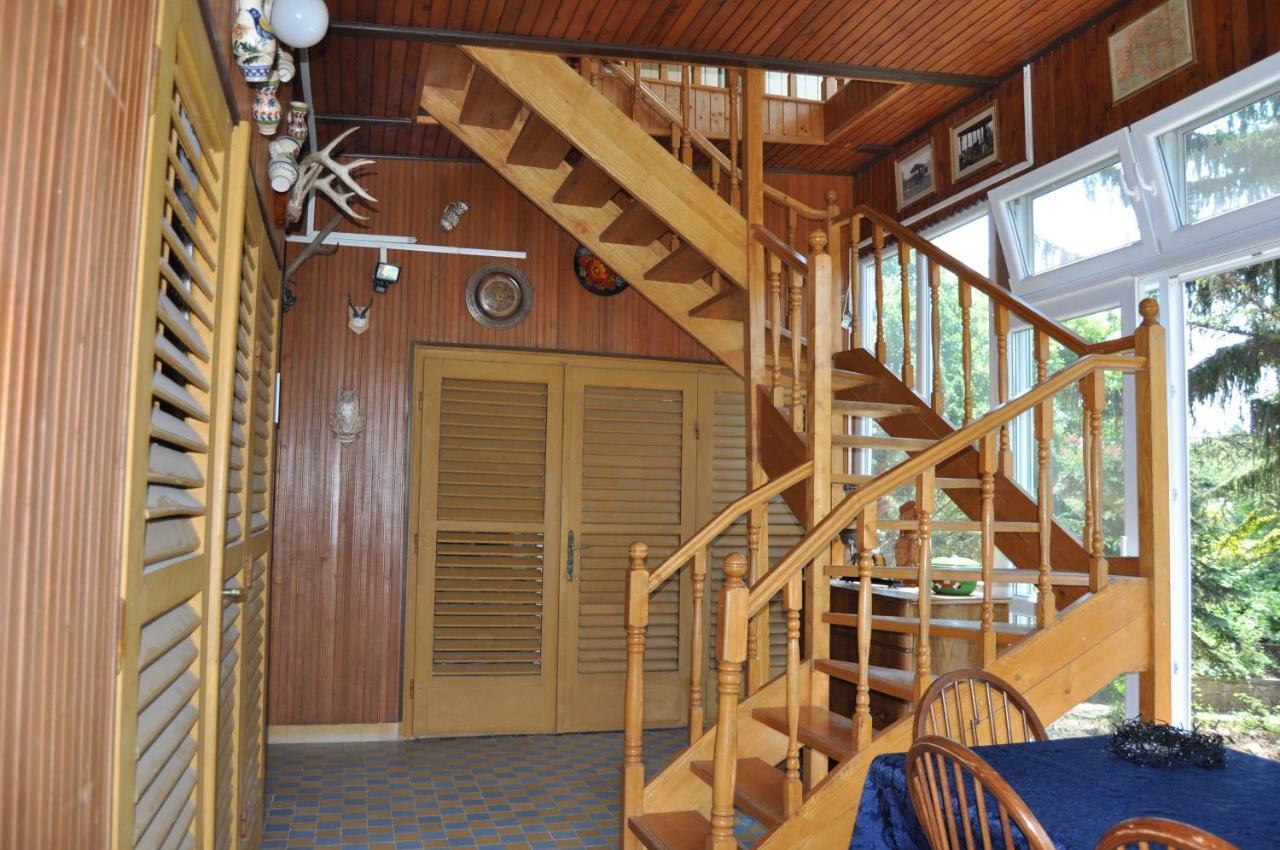 R&B Vendégház Balatonakarattya Exterior foto