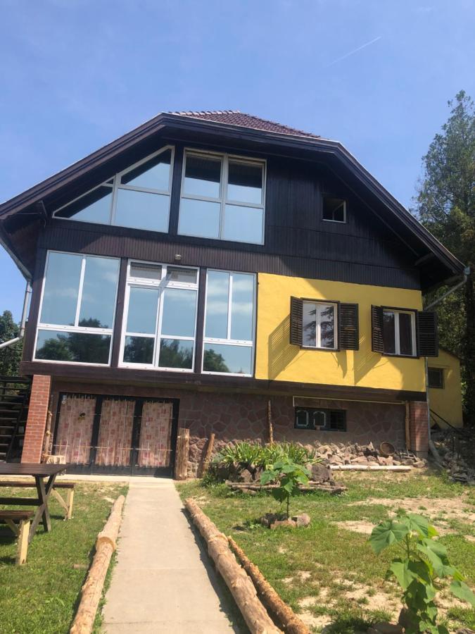 R&B Vendégház Balatonakarattya Exterior foto